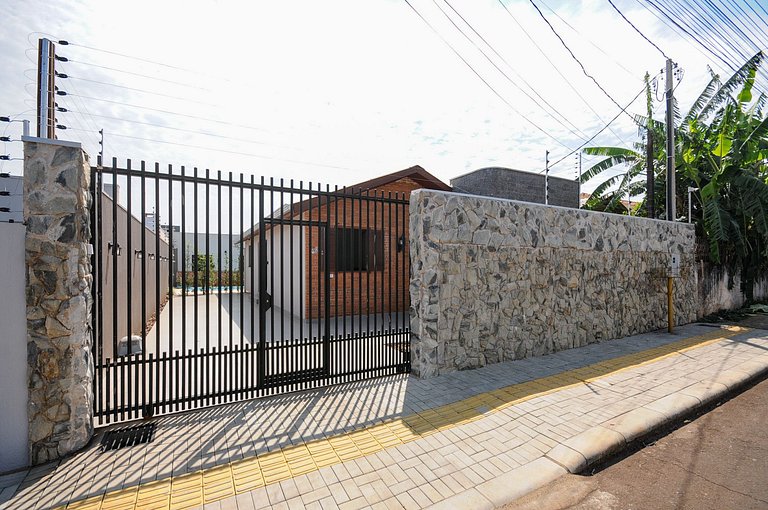 12 Hóspedes - Piscina água salgada e área Gourmet