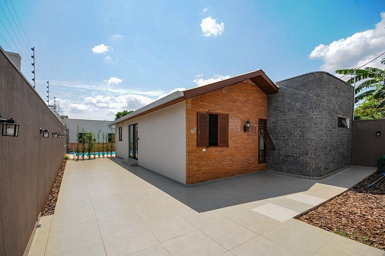 12 Hóspedes - Piscina água salgada e área Gourmet