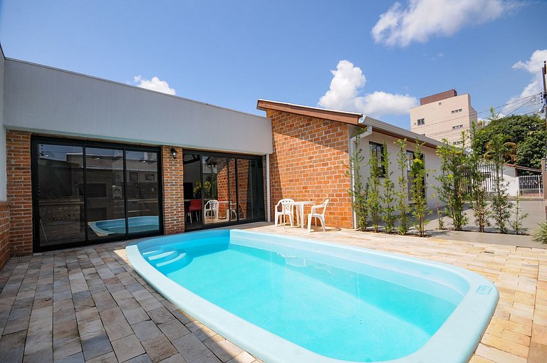 16 Hóspedes - Piscina água salgada e área Gourmet