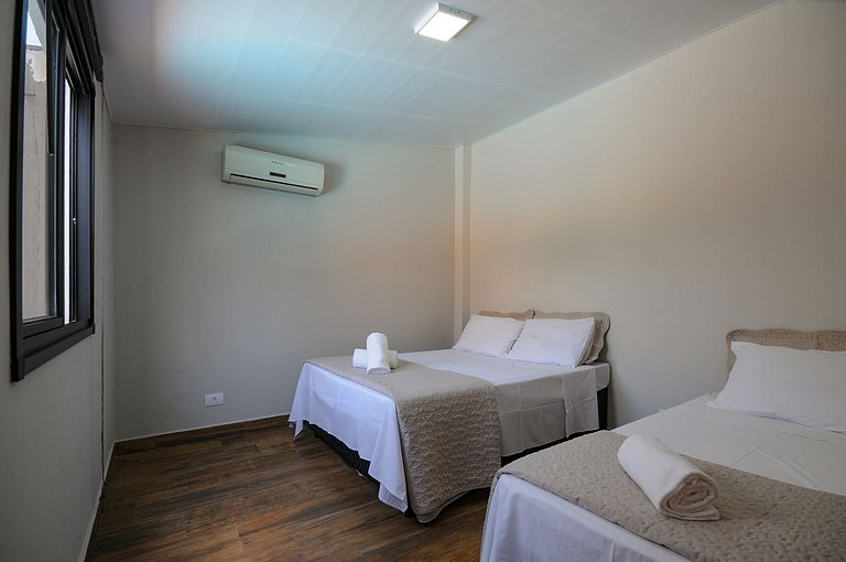 12 Hóspedes - Piscina água salgada e área Gourmet