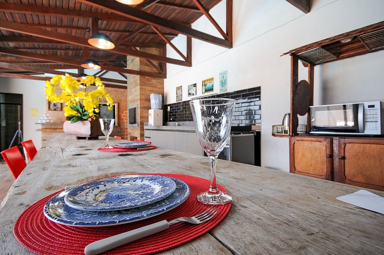12 Hóspedes - Piscina água salgada e área Gourmet