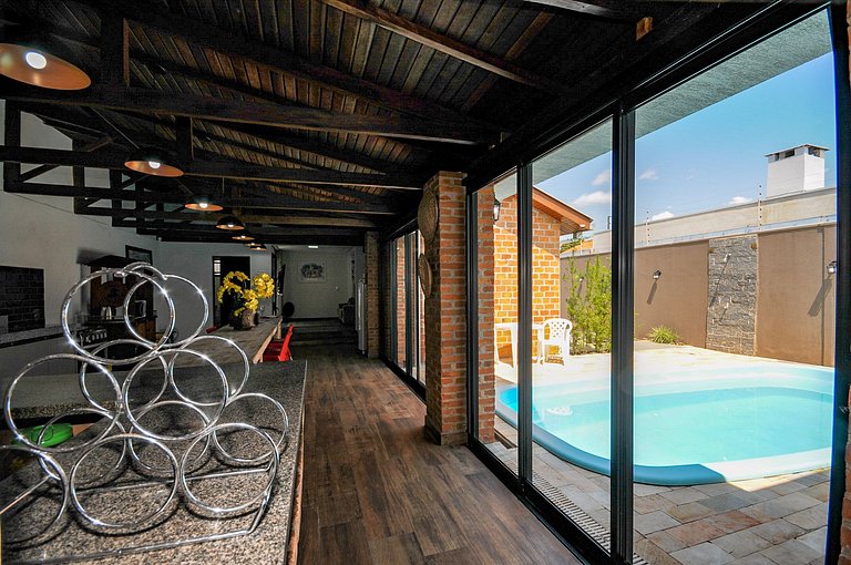 12 Hóspedes - Piscina água salgada e área Gourmet