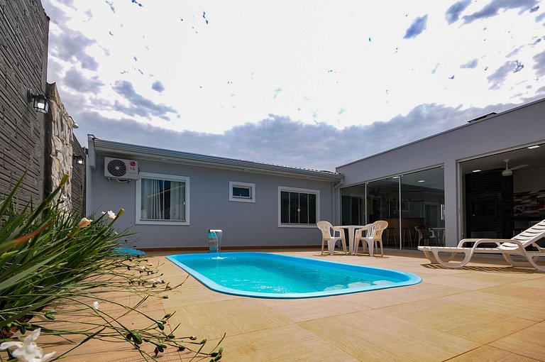 12 Hóspedes - Piscina água salgada - Área Gourmet