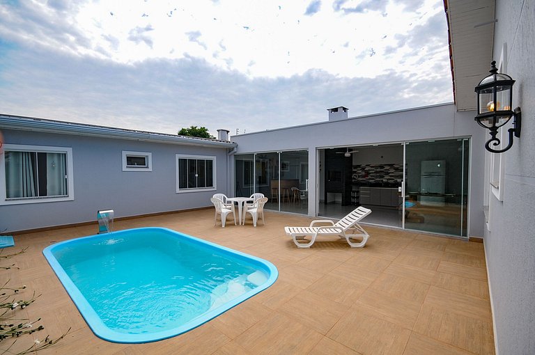 10 Hóspedes - Piscina água salgada - Área Gourmet