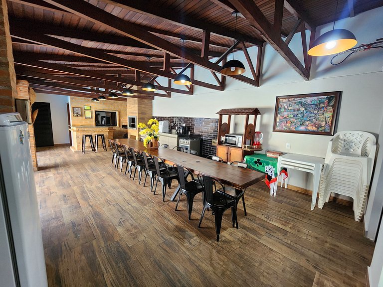 16 Hóspedes - Piscina água salgada e área Gourmet